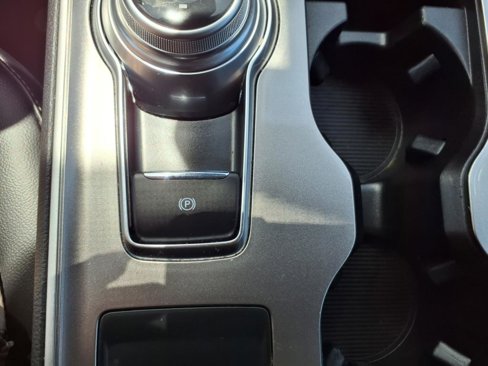 Used 2024 Ford Edge SEL image 23