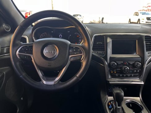 Used 2018 Jeep Grand Cherokee Limited image 9