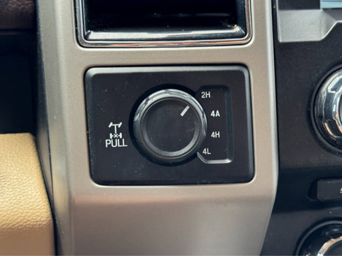 Used 2018 Ford F150 Lariat image 25