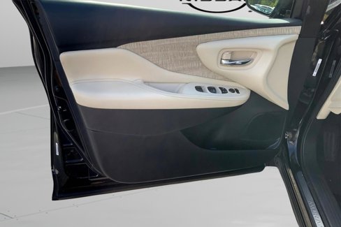 Used 2020 Nissan Murano SV image 22