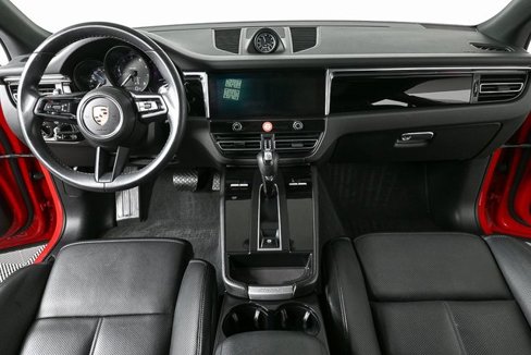 Certified 2024 Porsche Macan image 19