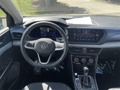 Used 2023 Volkswagen Taos SE image 13