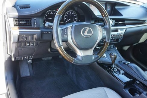 Used 2013 Lexus ES 350 image 9
