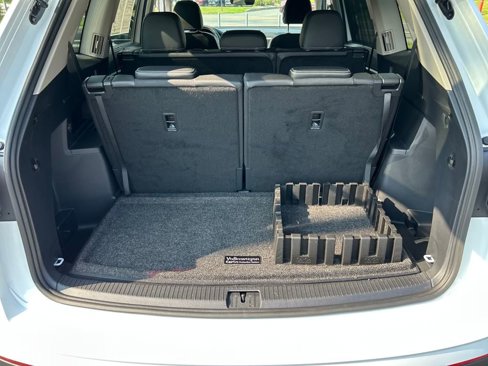Used 2023 Volkswagen Atlas SE image 23