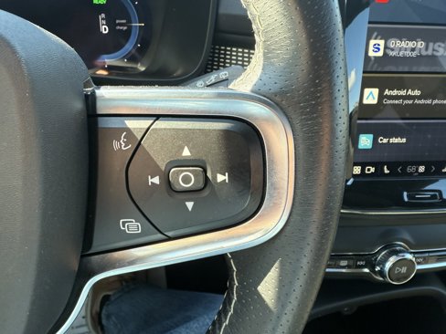 Used 2021 Volvo XC40 P8 Recharge image 16