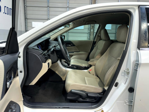Used 2017 Honda Accord LX image 10