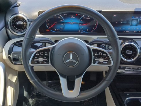 Used 2020 Mercedes-Benz A 220 image 21