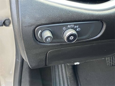 Used 2023 Chevrolet Malibu LT image 10
