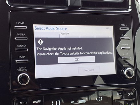 Used 2020 Toyota Prius LE image 25