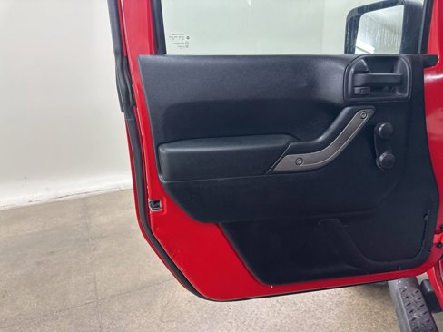Used 2011 Jeep Wrangler Unlimited Sport w/ Connectivity Group image 28
