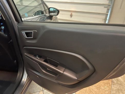 Used 2014 Ford Fiesta Titanium w/ Exterior Protection Package image 31