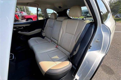 Used 2022 Subaru Outback Limited image 22