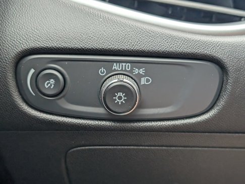 Used 2024 Chevrolet Malibu LS w/ Driver Confidence Package image 17