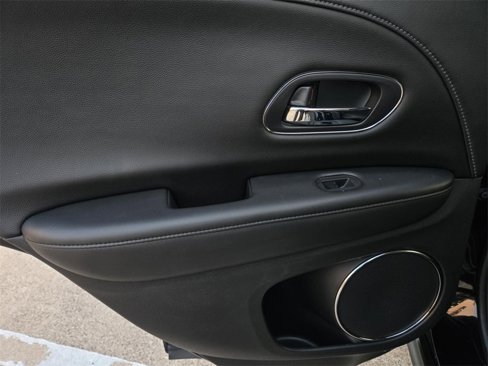 Used 2016 Honda HR-V EX-L image 10