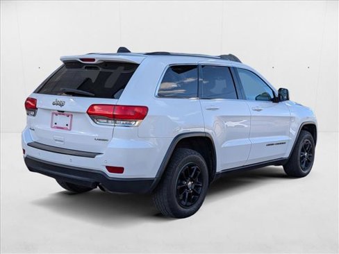 Used 2018 Jeep Grand Cherokee Laredo image 5
