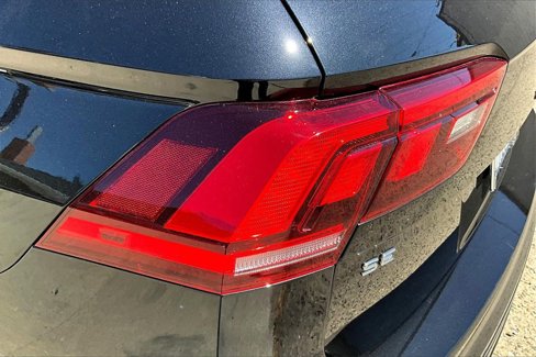 Used 2024 Volkswagen Tiguan SE R-Line image 30