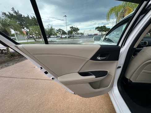 Used 2014 Honda Accord EX-L image 26