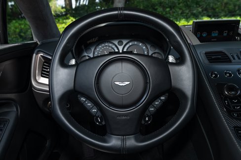 Used 2018 Aston Martin Vanquish S image 20