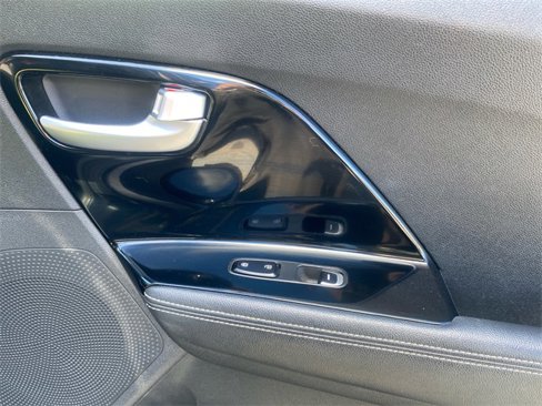 Used 2022 Kia Niro LXS image 26