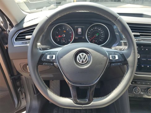 Used 2021 Volkswagen Tiguan SE image 22