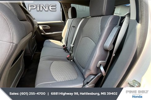Used 2011 Chevrolet Traverse LS image 18