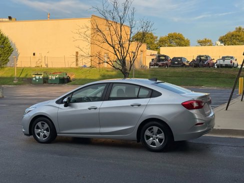 Used 2017 Chevrolet Cruze LS image 9