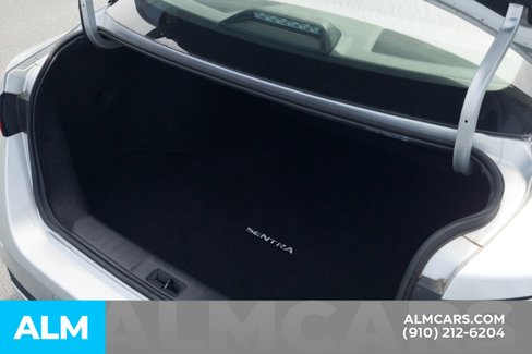 Used 2023 Nissan Sentra SV image 9