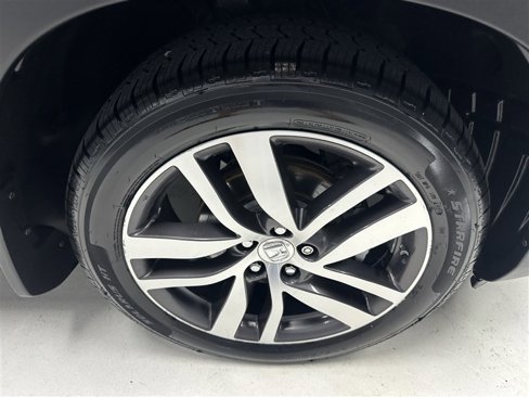 Used 2016 Honda Pilot Touring image 16