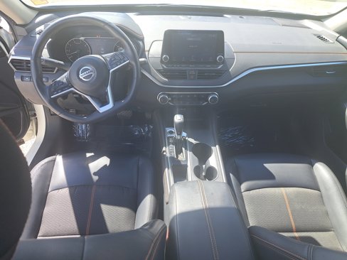 Certified 2020 Nissan Altima 2.5 SR w/ Premium Package image 17