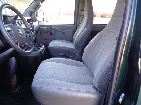 Used 2016 GMC Savana 3500 LT w/ LT Preferred Equipment Group image 29