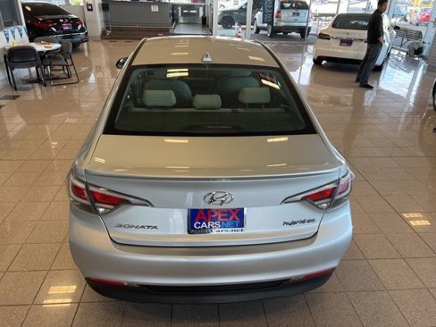 Used 2017 Hyundai Sonata SE image 10