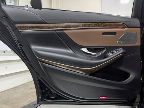 Used 2014 Mercedes-Benz S 550 Sedan image 18
