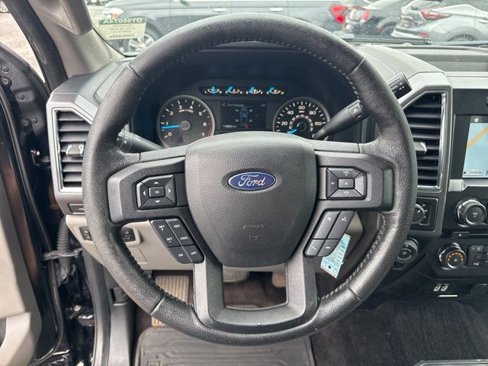 Used 2016 Ford F150 XLT w/ Equipment Group 302A Luxury image 22