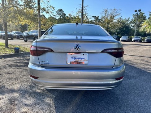 Certified 2021 Volkswagen Jetta SE w/ SE Cold Weather Package image 5