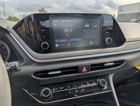 Used 2020 Hyundai Sonata SE w/ Cargo Package image 18