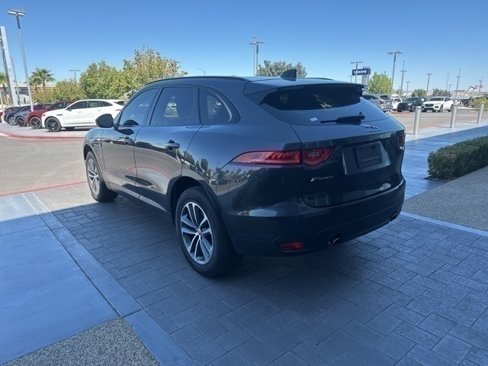 Used 2018 Jaguar F-PACE Premium image 7
