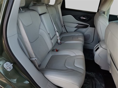 Used 2021 Jeep Cherokee Latitude Lux w/ Comfort/Convenience Group image 33