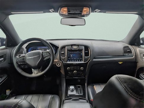 Used 2018 Chrysler 300 S w/ 300S Premium Group image 9