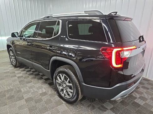 Used 2023 GMC Acadia SLE w/ Driver Convenience Package image 9