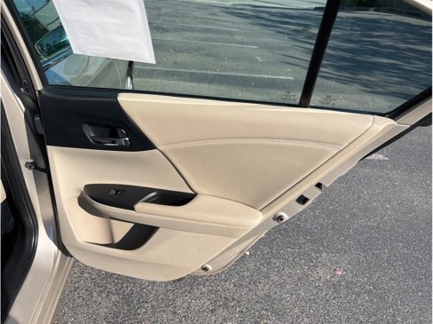 Used 2014 Honda Accord EX image 21