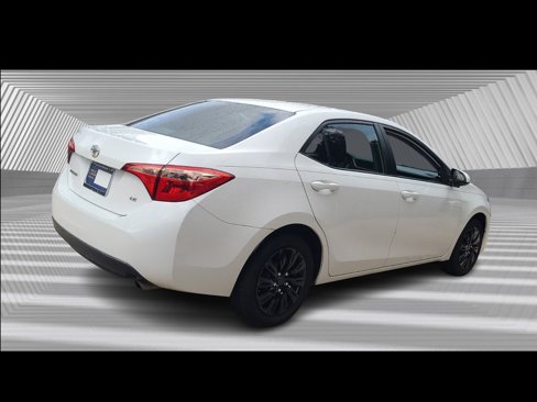 Used 2019 Toyota Corolla L image 6