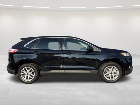 Used 2022 Ford Edge SEL w/ Convenience Package image 6