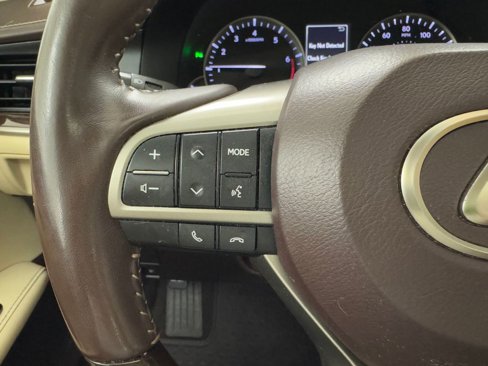 Used 2018 Lexus ES 350 w/ Navigation System Package image 24