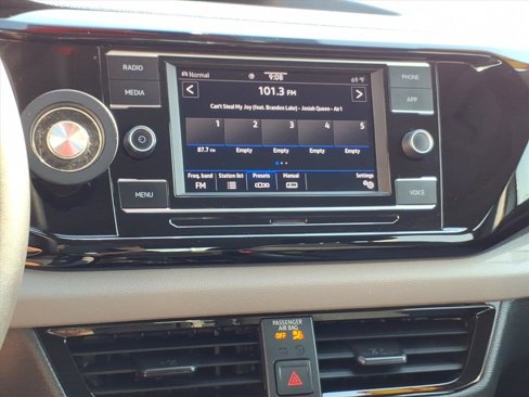 Certified 2024 Volkswagen Taos S image 17