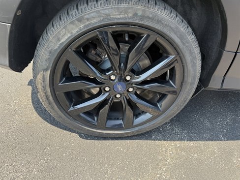 Used 2018 Ford Escape SE w/ SE Sport Appearance Package image 7