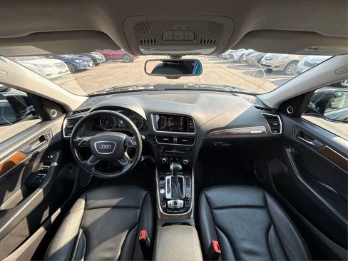 Used 2017 Audi Q5 2.0T Premium Plus w/ Technology Package image 32