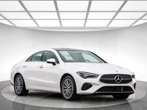 Used 2025 Mercedes-Benz CLA 250 4MATIC image 5