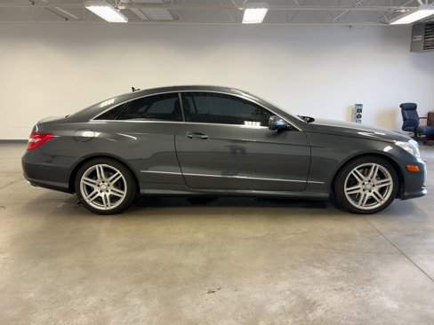 Used 2010 Mercedes-Benz E 550 Coupe image 7