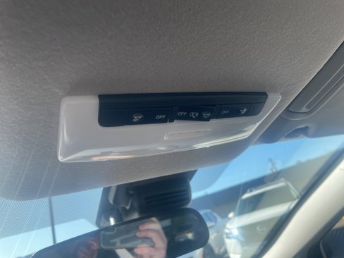 New 2024 Nissan Versa SV w/ Trunk Package image 10