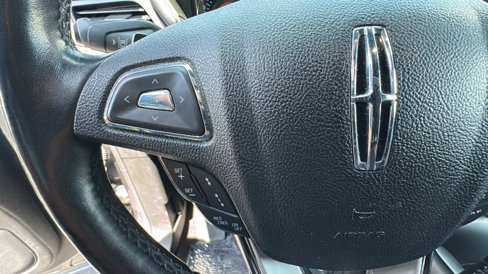 Used 2019 Lincoln MKC Reserve image 18